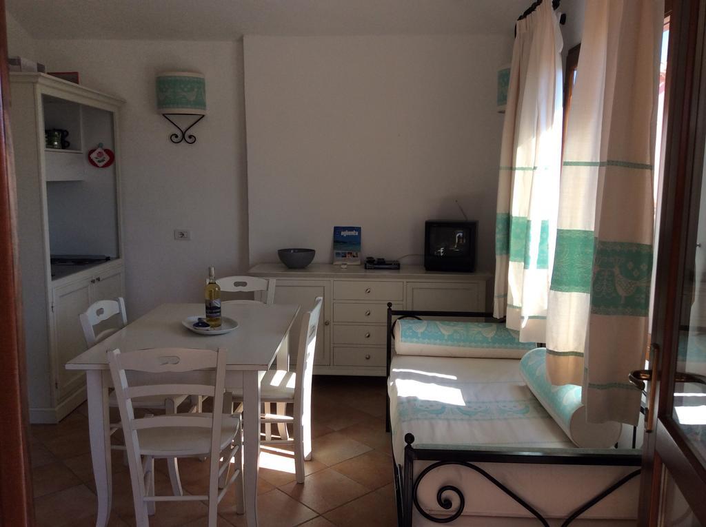 Sardinia Beach Apartments Aglientu Luaran gambar