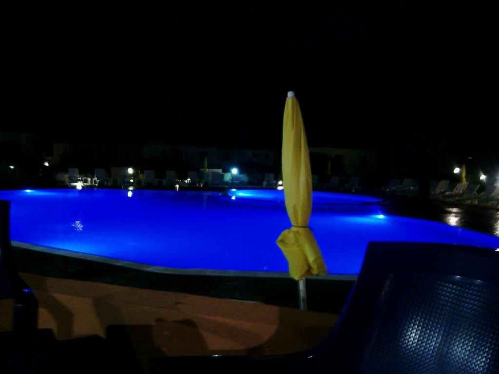 Sardinia Beach Apartments Aglientu Luaran gambar